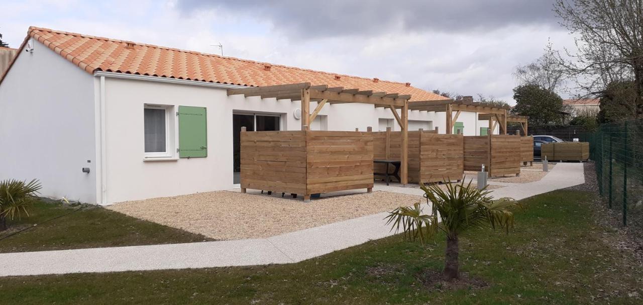 Au Logis Des Muriers Vaire Exterior photo